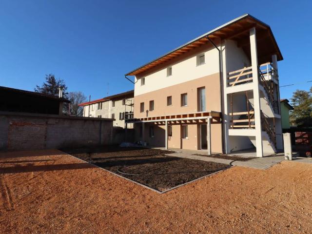 Appartamento in vendita a Sclavons, Cordenons