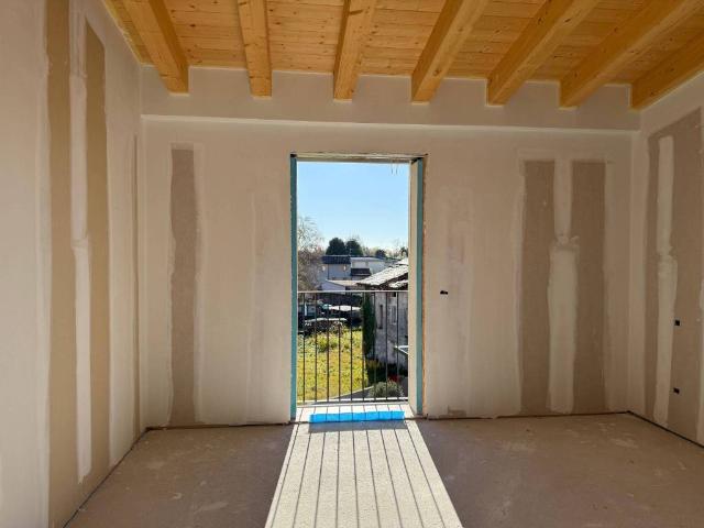 Appartamento in vendita a Sclavons, Cordenons