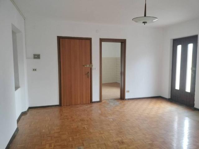 Appartamento in vendita a Cormons, Friuli-Venezia Giulia