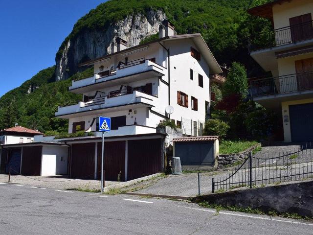 Appartamento in vendita a Comunità Montana della Valle Brembana, Cornalba