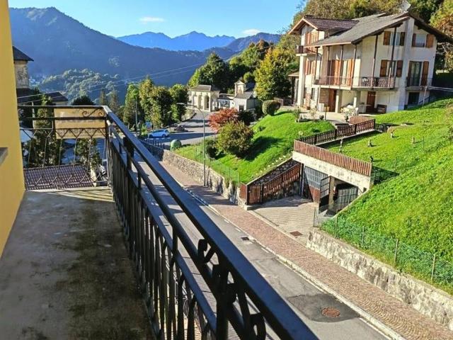 Appartamento in vendita a Comunità Montana della Valle Brembana, Cornalba