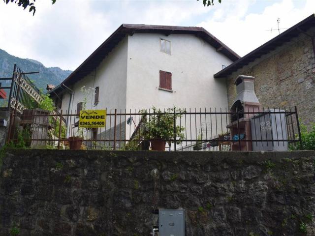Appartamento in vendita a Comunità Montana della Valle Brembana, Cornalba