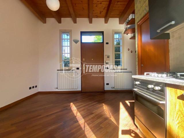Appartamento in vendita a Cornaredo, Lombardia