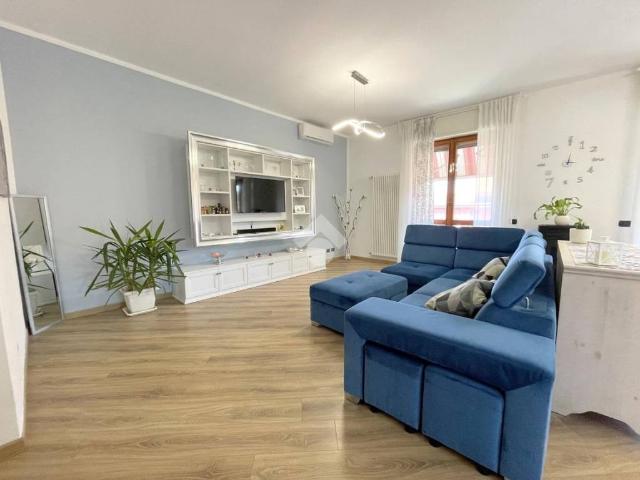Appartamento in vendita a Cornaredo, Lombardia