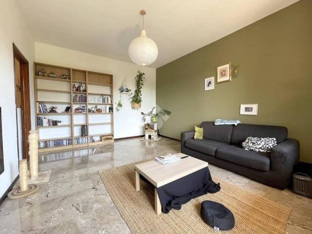 Appartamento in vendita a Cornaredo, Lombardia