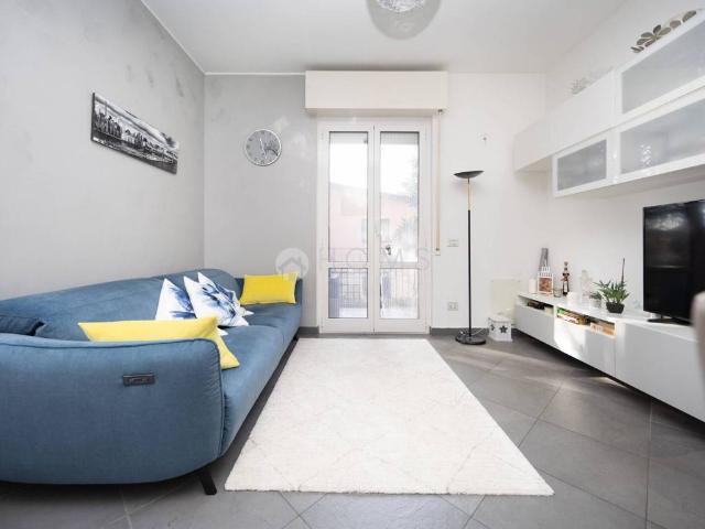 Appartamento in vendita a Cornate D'adda, Lombardia