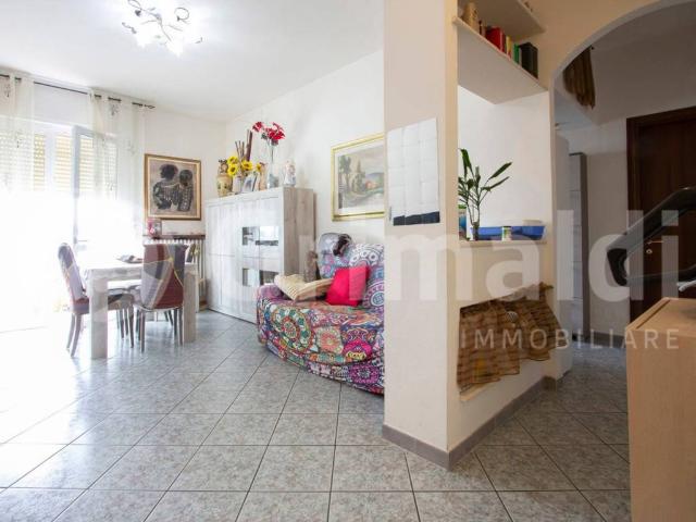 Appartamento in vendita a Cornate D'adda, Lombardia