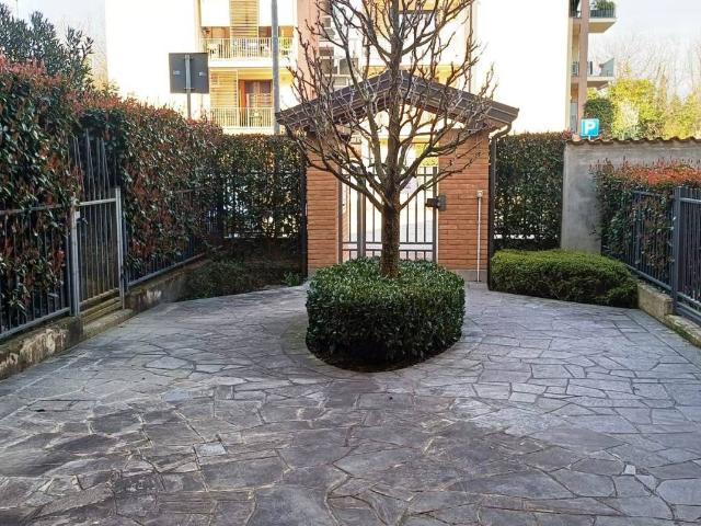 Appartamento in vendita a Cornate D'adda, Lombardia