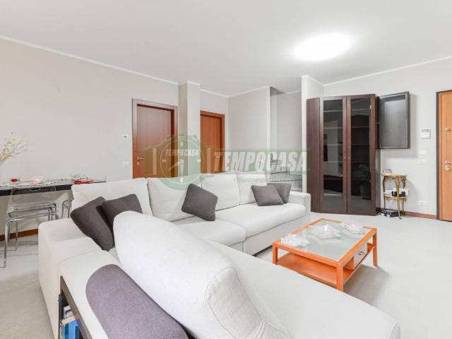 Appartamento in vendita a Cornate D'adda, Lombardia