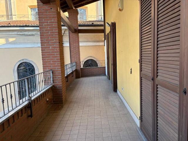 Appartamento in vendita a Cornate D'adda, Lombardia