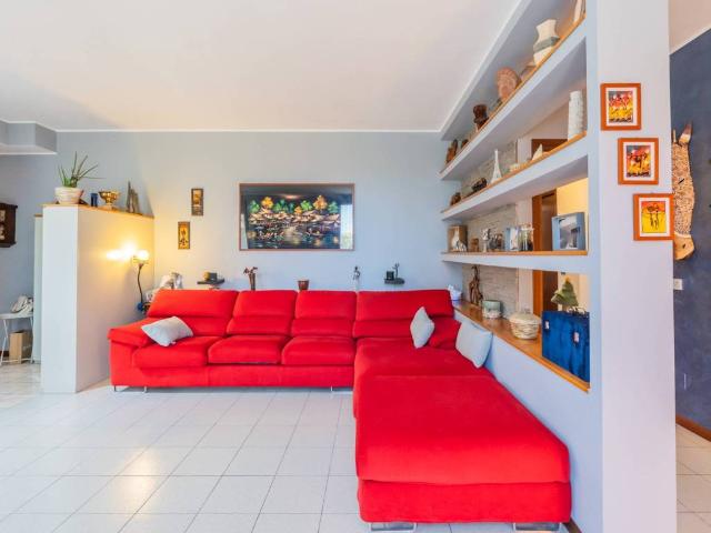 Appartamento in vendita a Cornate D'adda, Lombardia