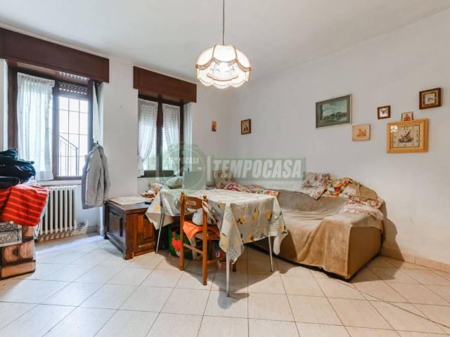 Appartamento in vendita a Cornate D'adda, Lombardia