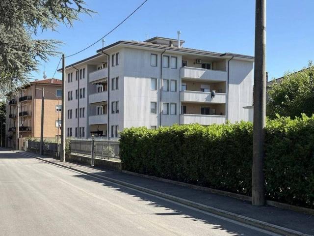 Appartamento in vendita a Cornate D'adda, Lombardia