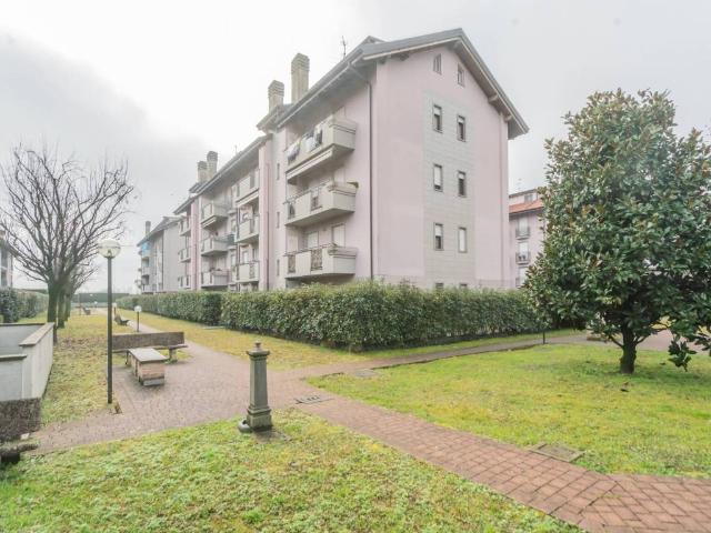 Appartamento in vendita a Cornate D'adda, Lombardia