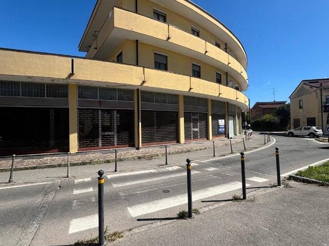 Appartamento in vendita a Cornate D'adda, Lombardia