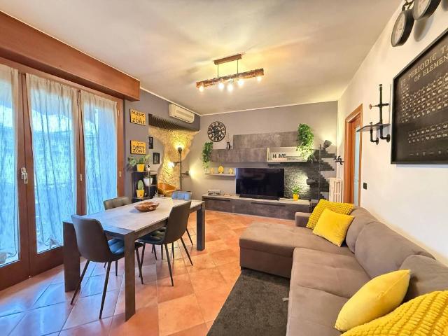 Appartamento in vendita a Cornate D'adda, Lombardia