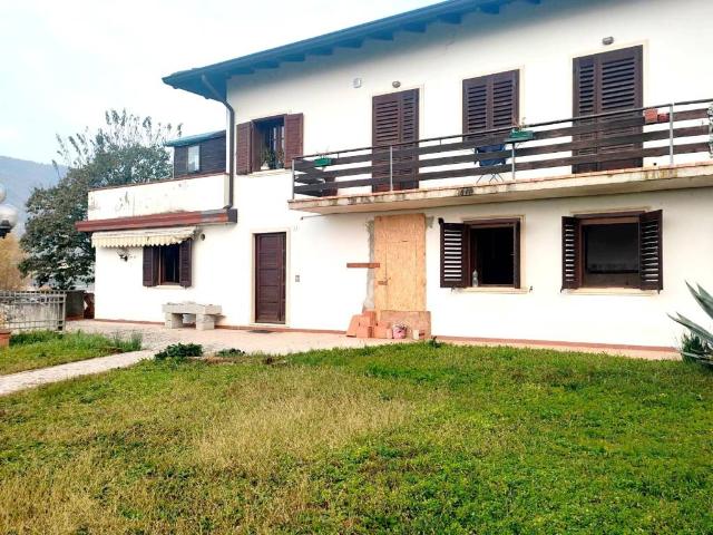 Appartamento in vendita a Cornedo Vicentino, Veneto