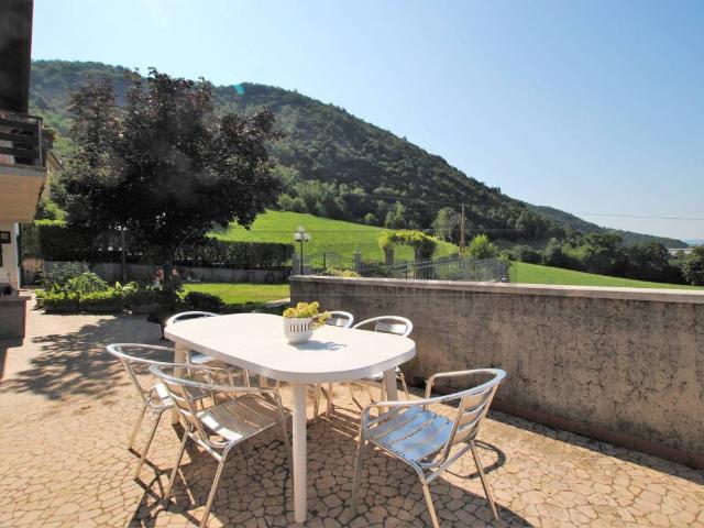 Appartamento in vendita a Castelgomberto, Veneto