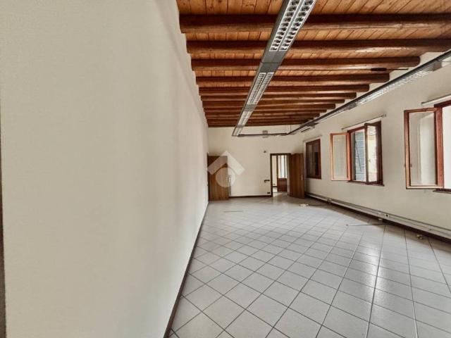 Appartamento in vendita a Cornuda, Veneto