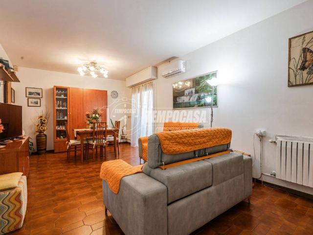 Appartamento in vendita a Pianura Reggiana, Re