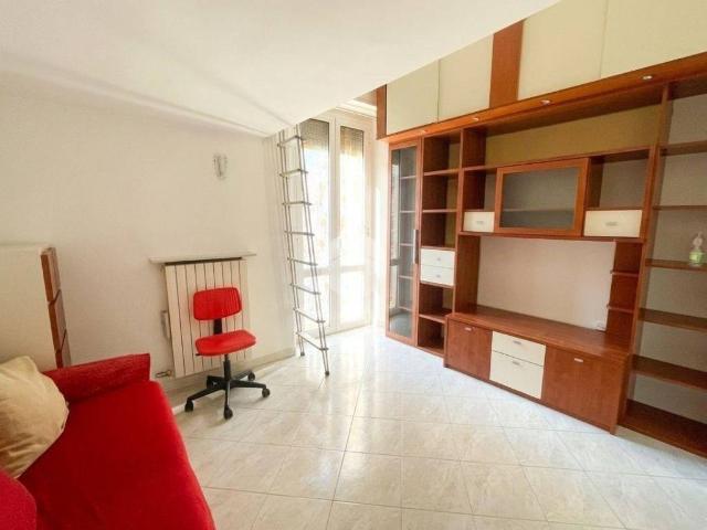 Appartamento in vendita a Corsico, Lombardia