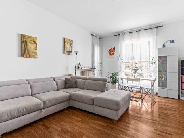 Appartamento in vendita a Molinetto di Lorenteggio, Corsico