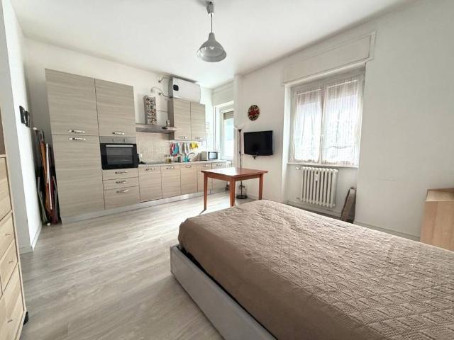 Appartamento in vendita a Corsico, Lombardia