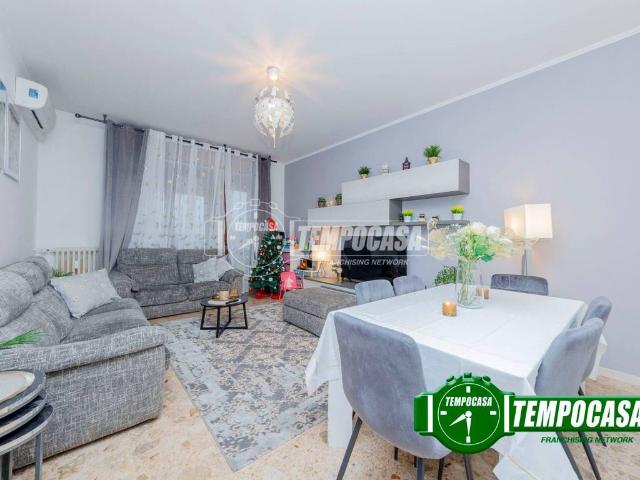 Appartamento in vendita a Molinetto di Lorenteggio, Corsico