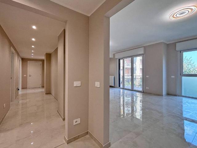 Appartamento in vendita a Molinetto di Lorenteggio, Corsico