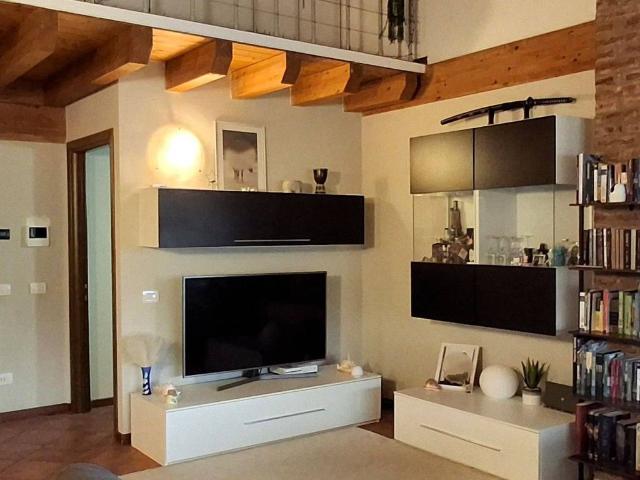 Appartamento in vendita a Corte De' Frati, Lombardia