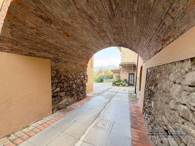 Appartamento in vendita a Colombaro, Corte Franca
