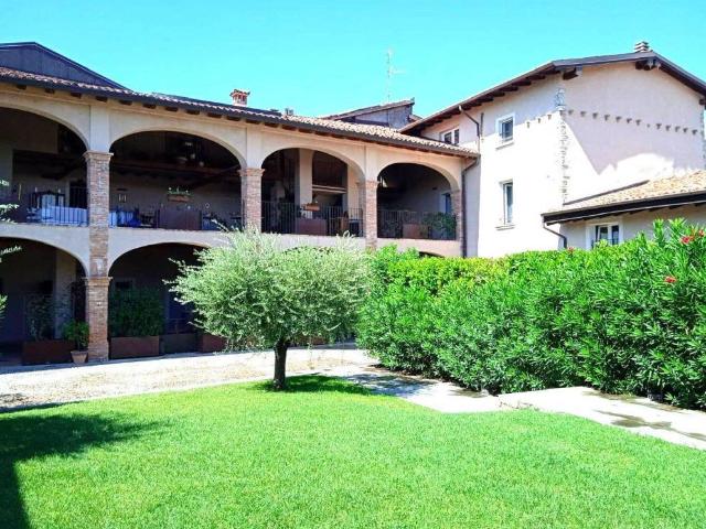 Appartamento in vendita a Corte Franca, Lombardia