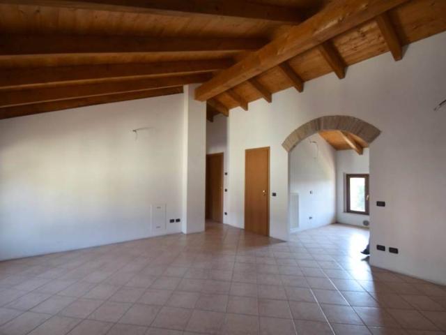 Appartamento in vendita a Cortemaggiore, Reggio Emilia