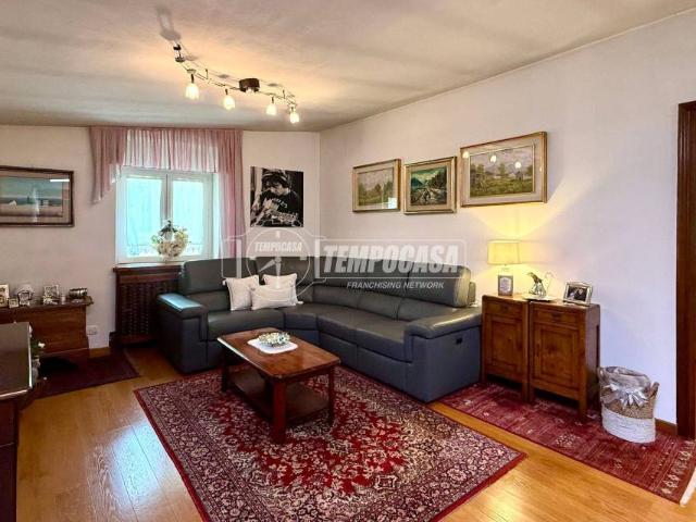 Appartamento in vendita a Cortenova, Lombardia