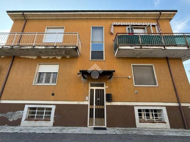 Appartamento in vendita a Corteolona, Lombardia