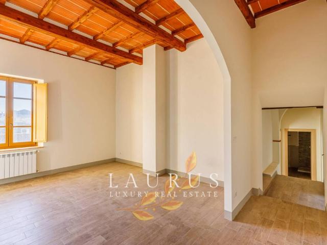Appartamento in vendita a Montecchio, Cortona