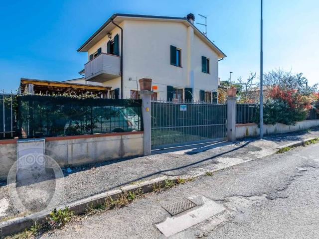 Appartamento in vendita a Pietraia, Cortona
