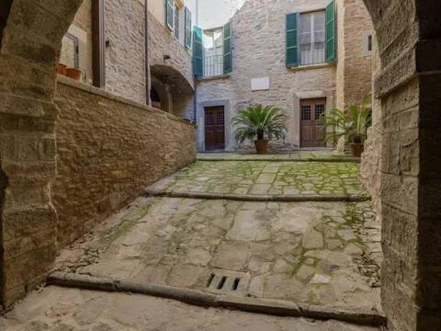 Appartamento in vendita a Cortona, Toscana