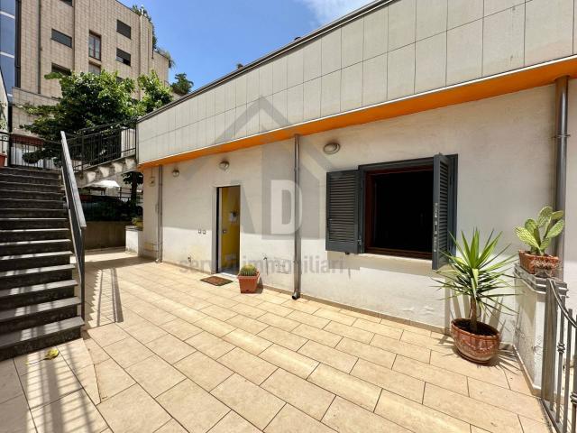Appartamento in vendita a Quartiere Tribunale, Calabria