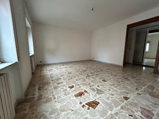 Appartamento in vendita a Città 2000, Calabria