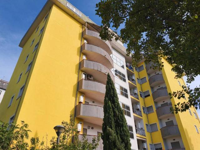 Appartamento in vendita a Quartiere Tribunale, Calabria