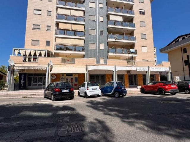 Appartamento in vendita a Quartiere Tribunale, Calabria