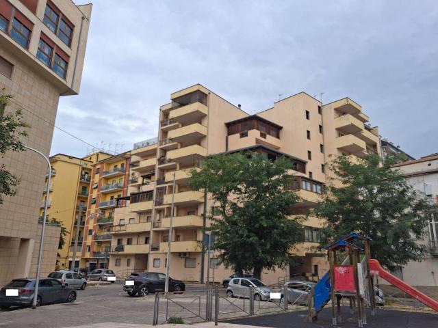 Appartamento in vendita a Quartiere Tribunale, Calabria