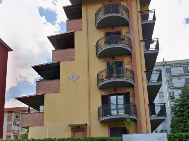 Appartamento in vendita a Quartiere Tribunale, Calabria