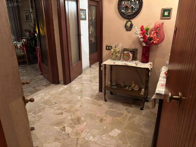 Appartamento in vendita a Quartiere Tribunale, Calabria
