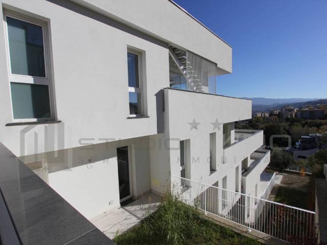 Appartamento in vendita a Città 2000, Calabria