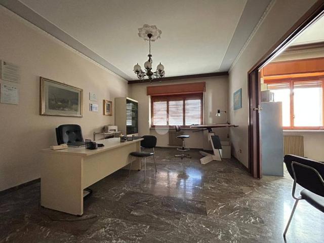Appartamento in vendita a Quartiere Tribunale, Calabria