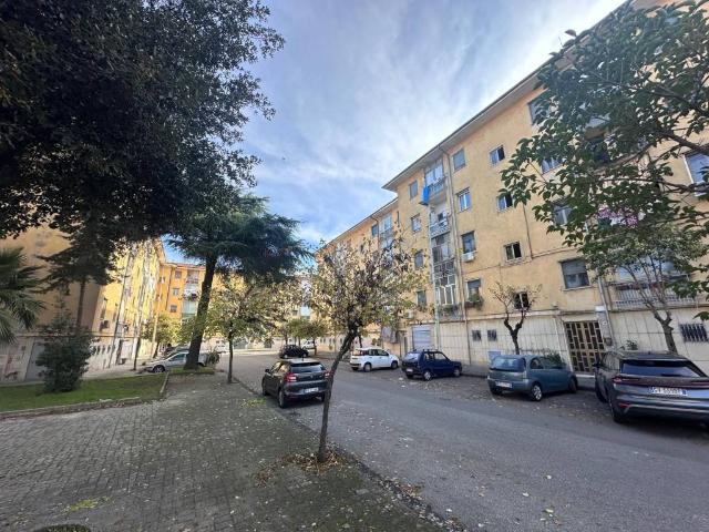 Appartamento in vendita a Quartiere Tribunale, Calabria