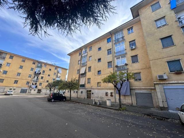 Appartamento in vendita a Quartiere Tribunale, Calabria
