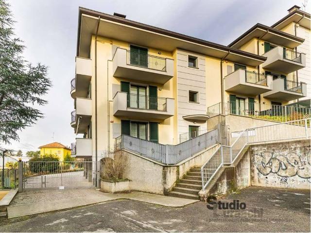 Appartamento in vendita a Costa Masnaga, Lombardia